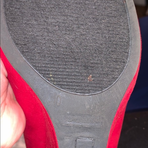 Red Heels - Picture 3 of 4